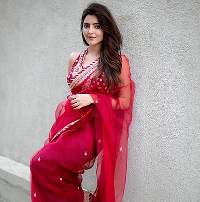 நங்கூரமா இறங்குறா... அதுல்யா ரவி!