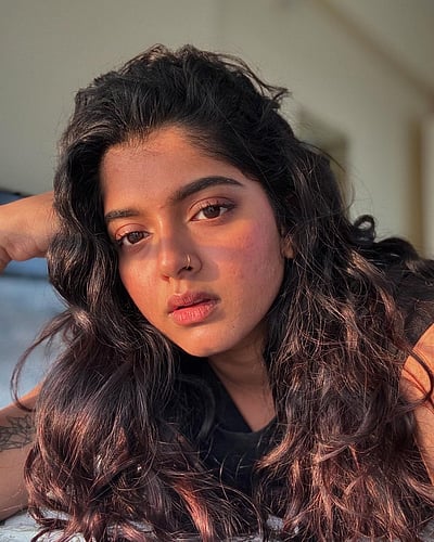 மழைக்கால மேகங்கள்..! ரேவதி சர்மா!