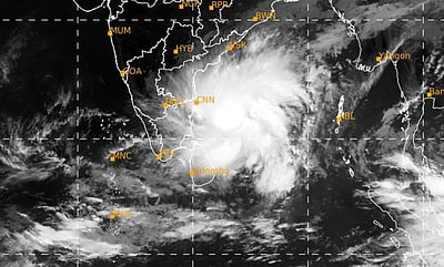 சில மணிநேரத்தில் உருவாகிறது ஃபென்ஜால் புயல்!! 