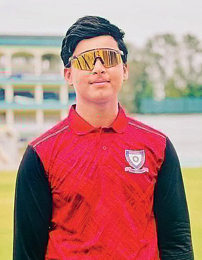 ஐ.பி. எல். போட்டியில் சிறுவன்