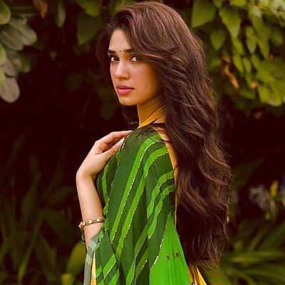 சேலைகளின் நேரம்... கீர்த்தி ஷெட்டி!