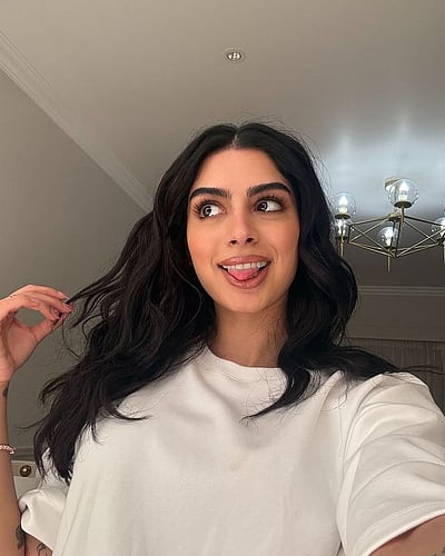 நவம்பர்... குஷி கபூர்!