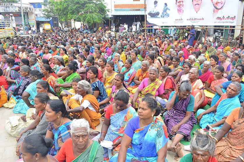 டங்ஸ்டன் கனிமச் சுரங்கம் அமைக்க எதிர்ப்பு தெரிவித்து அ.வல்லாளபட்டியில் திரண்ட கிராம மக்கள்.