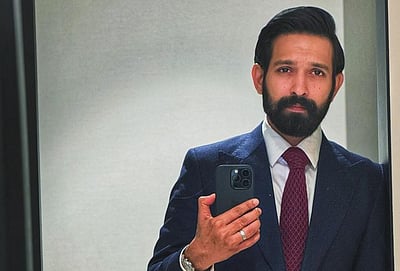 நடிப்பிலிருந்து ஓய்வு! பிரபல நடிகர் அறிவிப்பு!