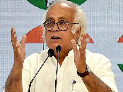 தேசிய மருத்துவ ஆணையத்தின் நடவடிக்கைகள் குழப்பத்தை ஏற்படுத்துகின்றன: காங்கிரஸ்