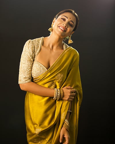 சிரிக்கும் சிற்பமே... ஷ்ரேயா!