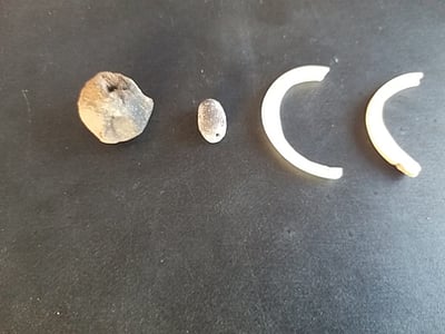 வெம்பக்கோட்டை அகழாய்வில் சுடுமண் மணிகள், சங்கு வளையல்கள்