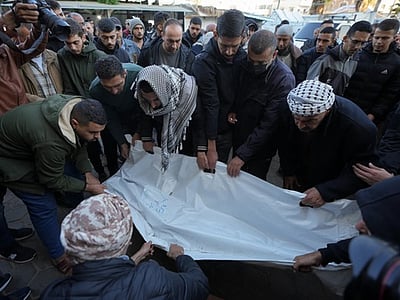 இஸ்ரேல் தாக்குதலில் 4 சிறுவா்கள் உயிரிழப்பு