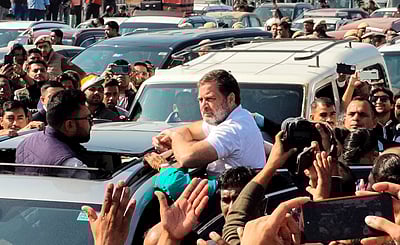 தில்லி எல்லையில் ராகுல் கார் தடுத்து நிறுத்தம்!!