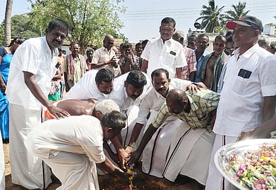 மருதன் கிணற்றில் புதிய சமுதாய நலக்கூடத்துக்கு அடிக்கல்