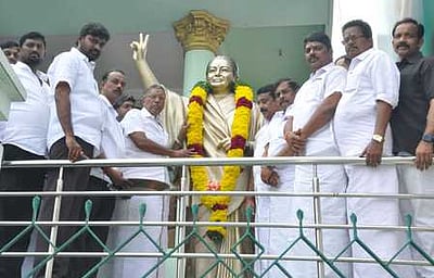 தருமபுரி, கிருஷ்ணகிரியில் ஜெயலலிதா நினைவு தினம் அனுசரிப்பு