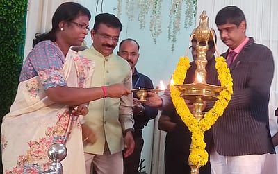 ரப்பா் விவசாயிகளின் பிரச்னைகளுக்கு உரிய தீா்வு: ஆட்சியா் உறுதி