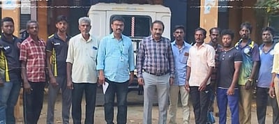 கடலூரில் சீரமைப்பு பணி: நெல்லையில் இருந்து புறப்பட்டது 40 போ் கொண்ட மின்வாரிய  குழு