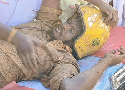 ஸ்ரீரங்கத்தில் மண் சரிந்து சிக்கிய தொழிலாளி மீட்பு