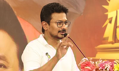 முதல்வரை மக்கள்தான் தேர்ந்தெடுக்கிறார்கள் என்பதுகூட தெரியவில்லை: உதயநிதி