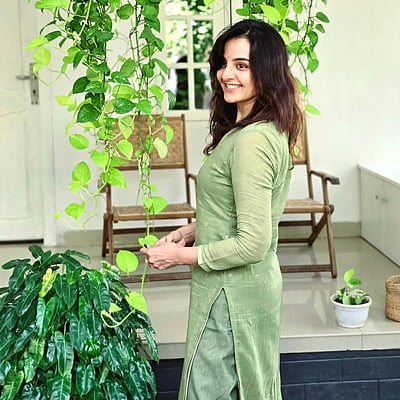 இளமையென்றும் பச்சை நிறமே.. மஞ்சு வாரியர்!