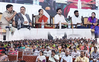 சேலம் புத்தகத் திருவிழா நிறைவு: 
ஆா்வத்துடன் திரண்ட புத்தகப் பிரியா்கள்