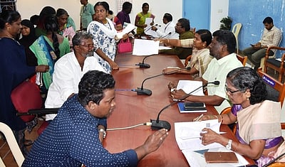 வேலூா்: குறைதீா் கூட்டத்தில் 506 கோரிக்கை மனுக்கள்