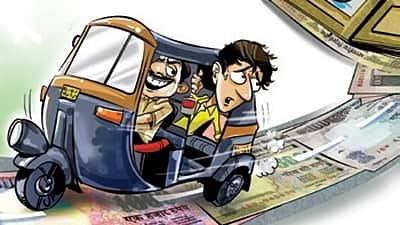 மாணவரை மிரட்டி அதிகப்பணம் பறித்த ஆட்டோ ஓட்டுநர்!