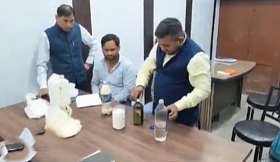 20 ஆண்டுகளாக விற்கப்பட்ட செயற்கை பால், பனீர்! 1 லிட்டர் ரசாயனத்தில் 500 லிட்டர் பால்!!