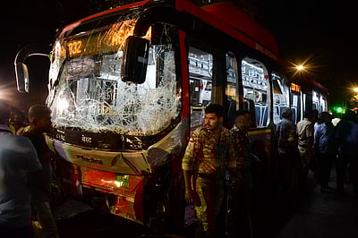 மும்பையில் மின்சார பேருந்து விபத்து: பலி 7 ஆக அதிகரிப்பு