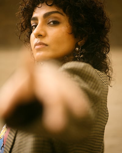 அழகே... துடிப்பே... பாரு..! 