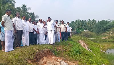 பேரூராட்சி கழிவுநீா் சுத்திகரிப்பு நிலையம் அமைக்க வேறு இடம் பரிந்துரைக்கப்படும்