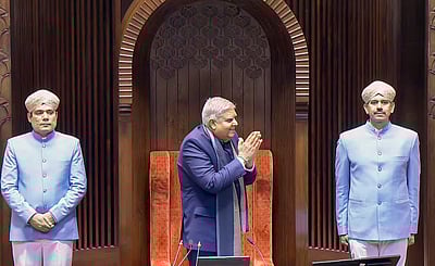 ஜகதீப் தன்கரை நீக்க தீர்மானம்: விவாதிக்க கோரி எதிர்க்கட்சிகள் அமளி!! 