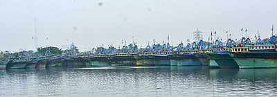 சூறாவளிக் காற்று எச்சரிக்கை: தூத்துக்குடி மீனவர்கள் கடலுக்குச் செல்லவில்லை!