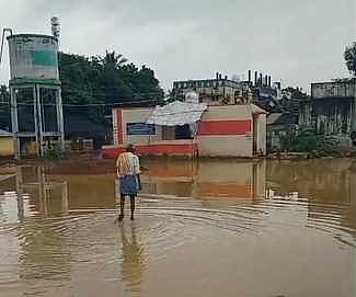 கந்தா்வகோட்டையில் தொடா் மழை: மக்களின் இயல்பு வாழ்க்கை பாதிப்பு