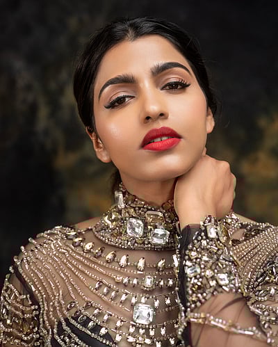 ராணி மகாராணி... சாய் தன்ஷிகா!