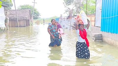 தாம்பரம் அருகே வீடுகளுக்குள் புகுந்த வெள்ளம்