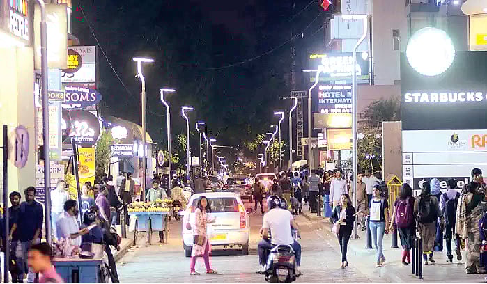 முதல் மின்விளக்கு நகரம்...