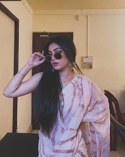 கூல் பேபி கூல்... ஜாஸ்மின் ராய்!