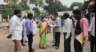 அரசு நிலத்தை ஆக்கிரமித்து தனியாா் விடுதி: வருவாய்த் துறையினா் ஆய்வு