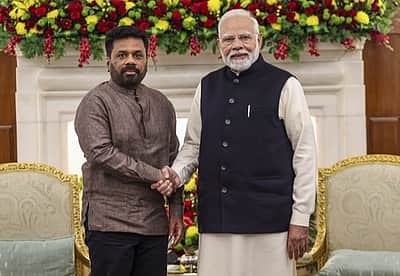 மேற்காசிய போா்:
இலங்கை அதிபருடன் மோடி தொலைபேசியில் பேச்சு