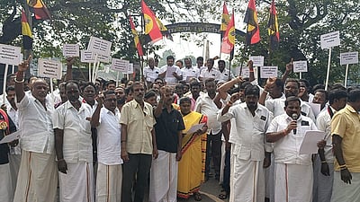 ஆரணியில் தேமுதிகவினா் ஆா்ப்பாட்டம்