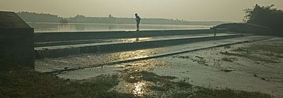 செல்லியம்பாளையம்
பாலசமுத்திரம் ஏரி நிரம்பியது