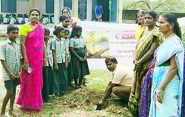 ரெப்கோ வங்கி மரக்கன்றுகள் நடும் விழா