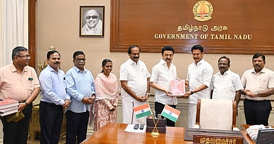 'கலைஞரின் படைப்புலகம்'  நூலை வெளியிட்டார் முதல்வர்!