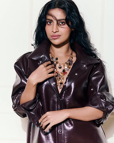 என்னோடு வா... அய்ரா கிருஷ்ணா!