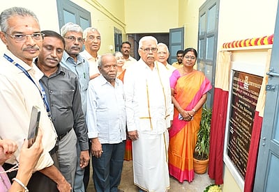 அண்ணாமலைப் பல்கலை.யில் முன்னாள் மாணவா்கள் சாா்பில் கணினி ஆய்வுக் கூடம்