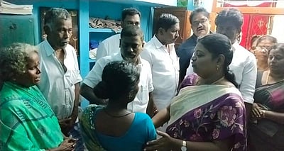 கோவில்பட்டியில் கொலையான சிறுவன் குடும்பத்தினருக்கு அமைச்சா் ஆறுதல்