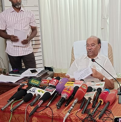 கடன் வாங்குவதில் தமிழகம் முதன்மை மாநிலம்: ராமதாஸ் குற்றச்சாட்டு