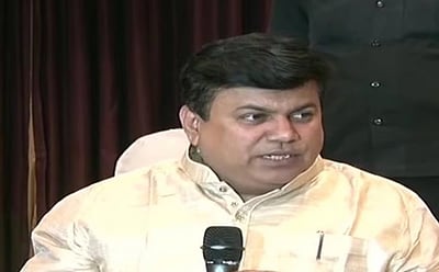 மும்பை படகு விபத்து குறித்து விசாரித்து நடவடிக்கை எடுக்கப்படும்: அமைச்சர் உதய் சமந்த்