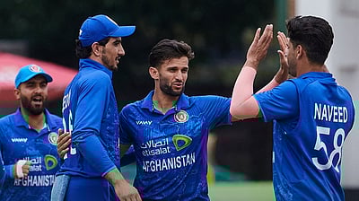 54 ரன்னில் சுருண்டது ஜிம்பாப்வே! 
ஆப்கன் அபார வெற்றி!