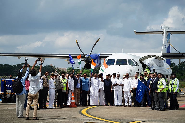 புதுச்சேரியில் கடந்த டிசம்பரில் மீண்டும் விமான சேவை தொடங்கி வைத்த ஆளுநர், முதல்வர்.