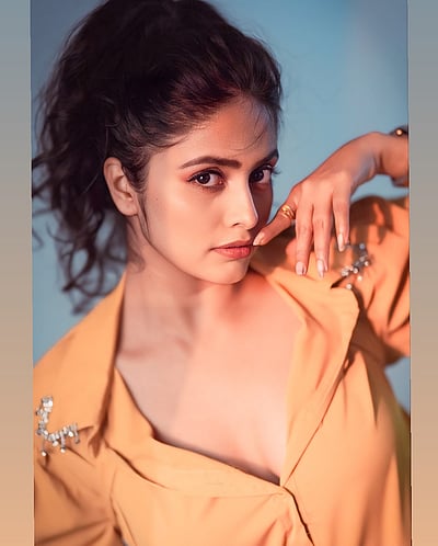 கண்களா? காந்தமா?... பிரக்யா நயன் சின்ஹா!