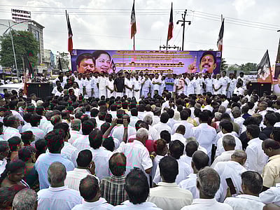 அனைத்து மக்களுக்கும் தலா ரூ.6000 நிவாரணம் வழங்க வேண்டும்: சி.வி. சண்முகம்