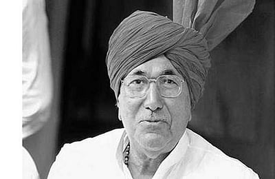 முழு அரசு மரியாதையுடன் ஓம் பிரகாஷ் செளதாலா உடல் தகனம்